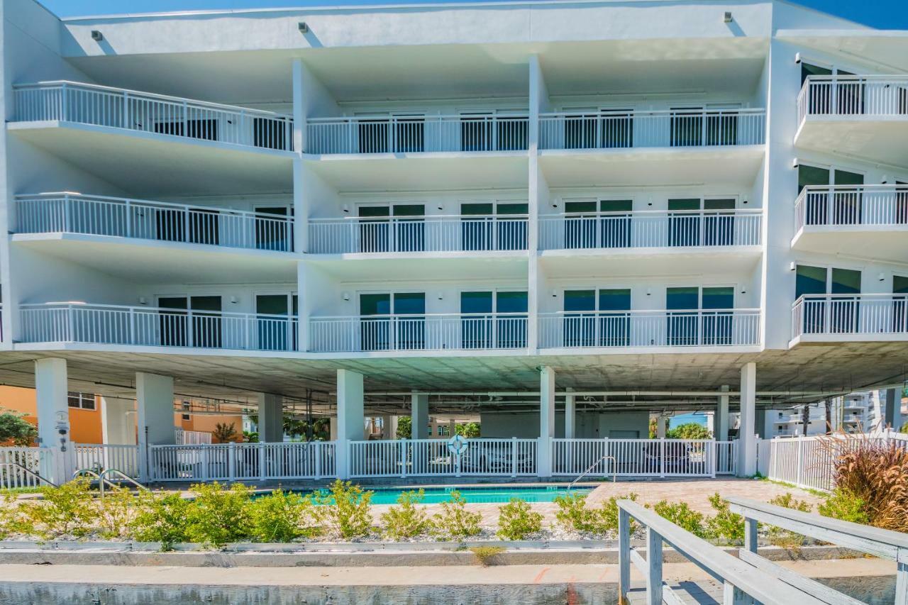 Provident Oceana Beachfront Suites St. Pete Beach Exterior photo